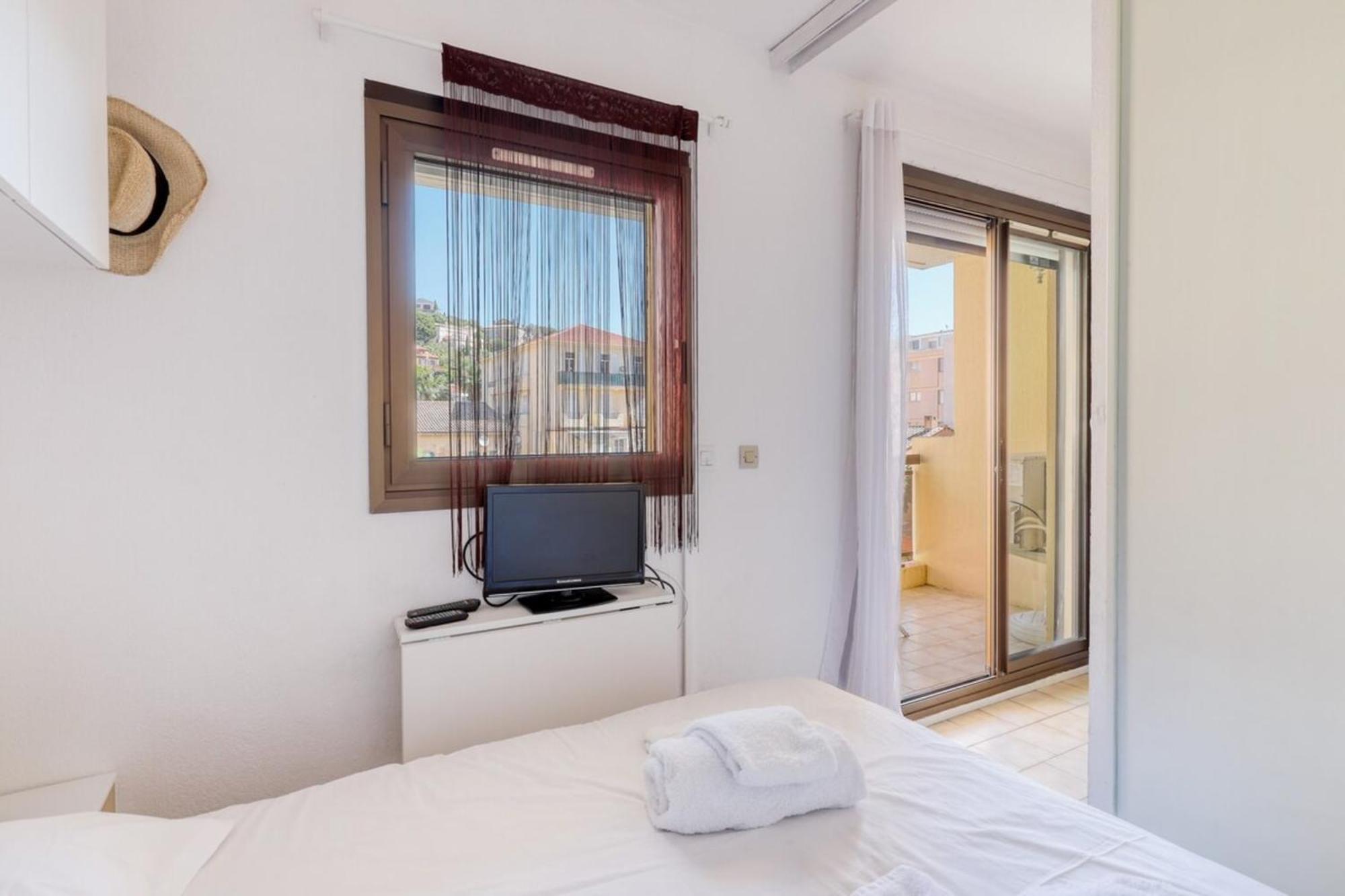 Lavandou - T2 In The City Center - 200 M From The Sea Le Lavandou Ngoại thất bức ảnh