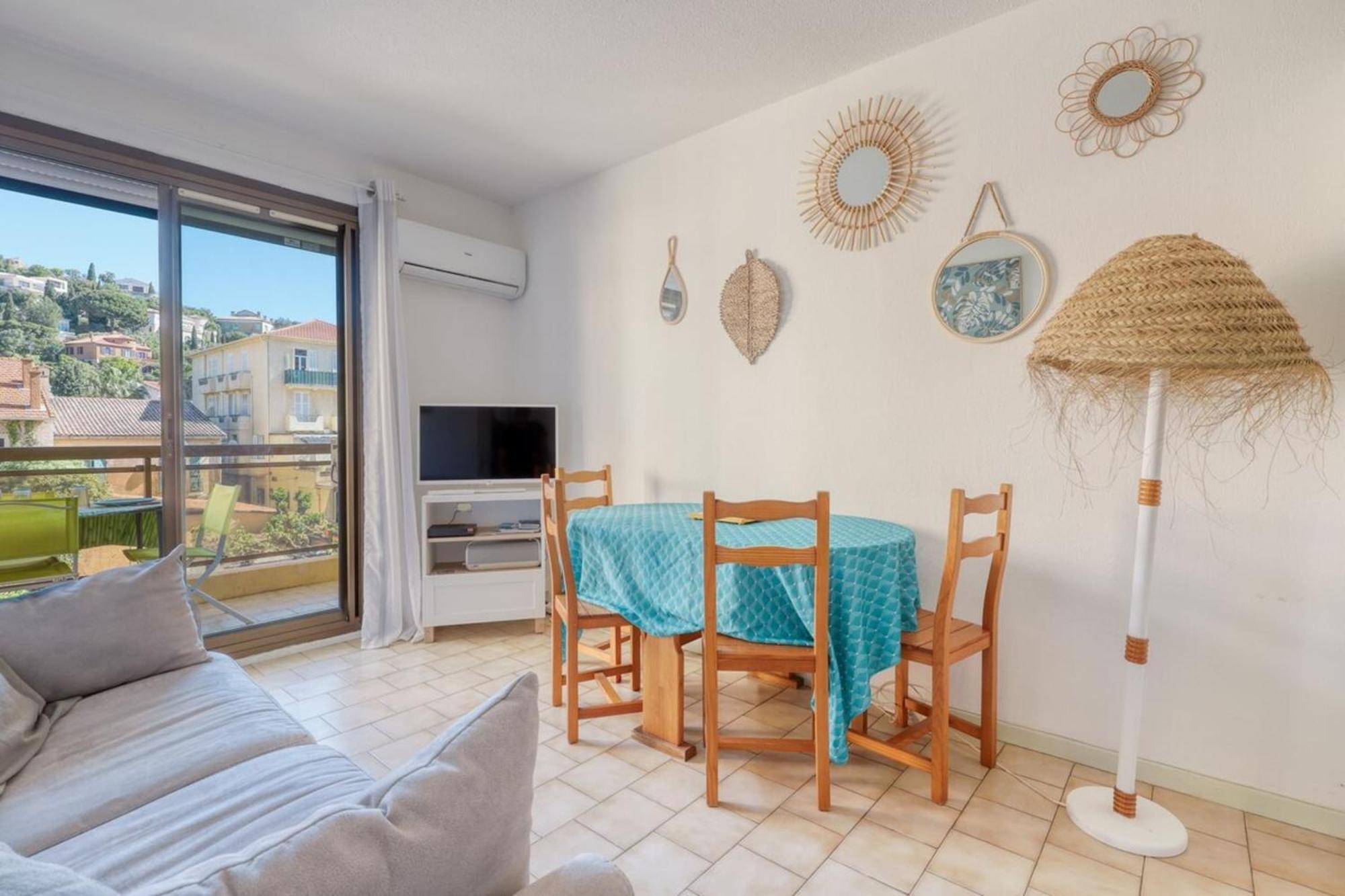 Lavandou - T2 In The City Center - 200 M From The Sea Le Lavandou Ngoại thất bức ảnh